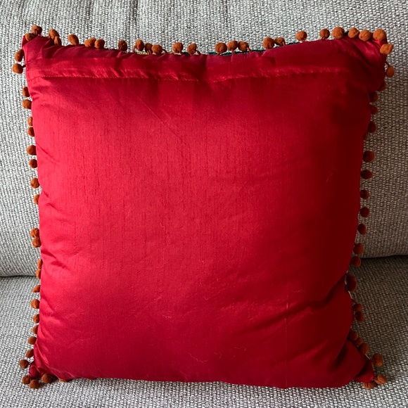 Clean; Beautiful and Bright Accent Pillow - Picture 2 of 3